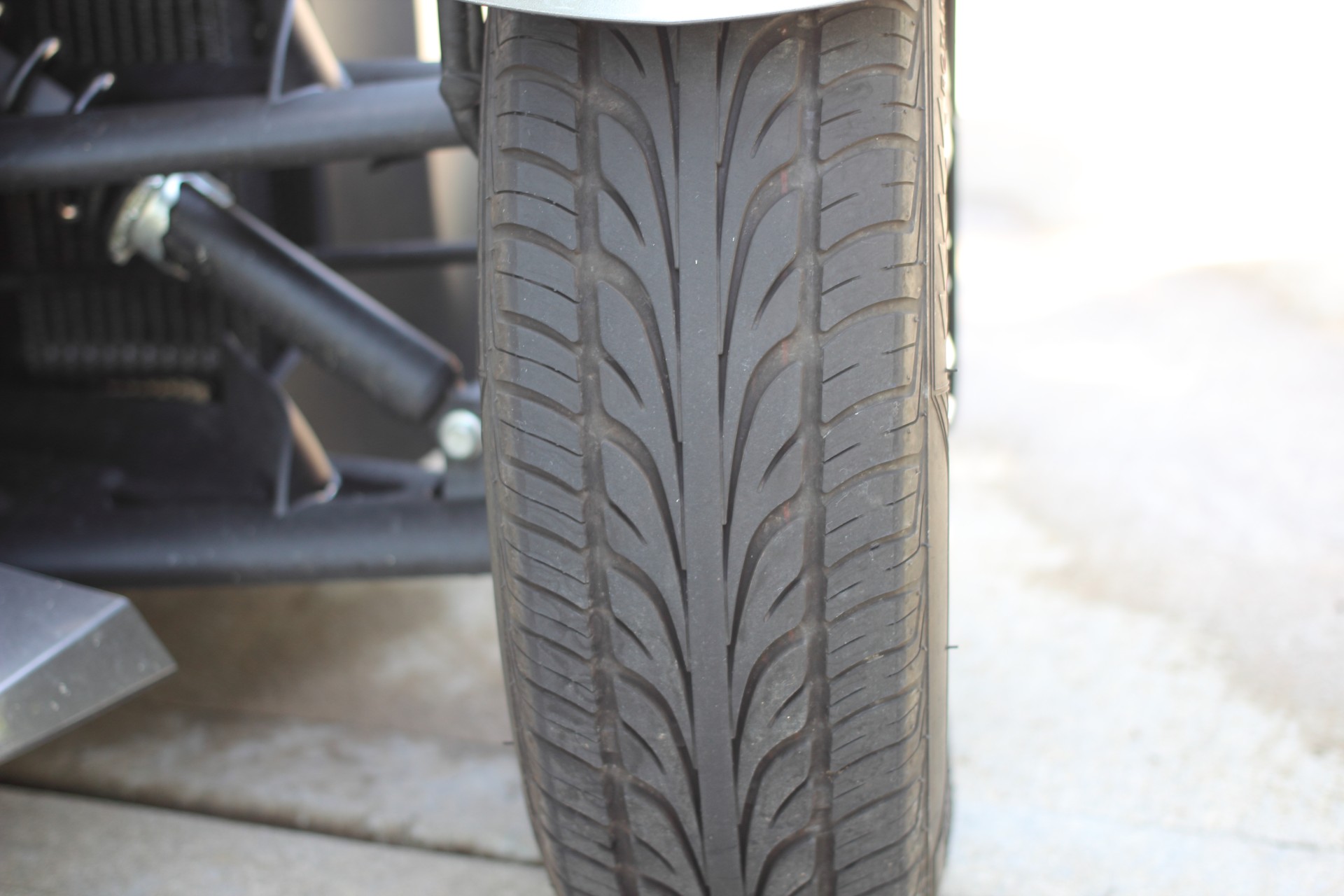 spyder_tires_3005.jpg