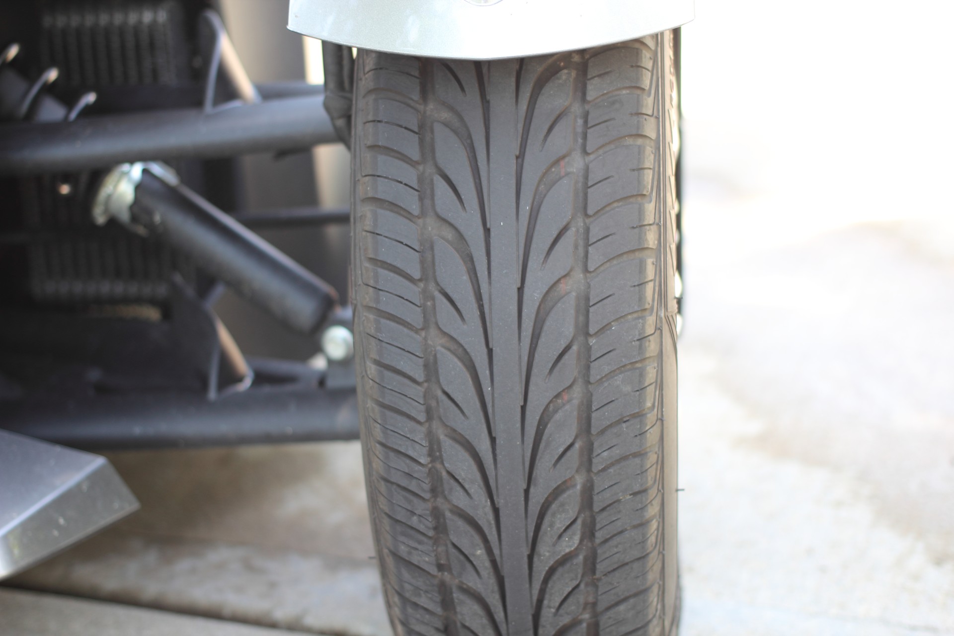 spyder_tires_3006.jpg